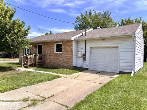 1032 N Dewey, Owosso, MI 48867