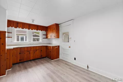 415 W Beecher, Adrian, MI 49221 photo 14