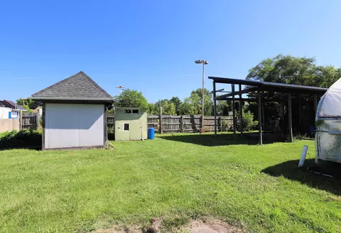 1023 E Princeton, Flint, MI 48505 photo 6