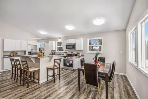 9202 Lambs Rd, Wales, MI 48027 photo 5