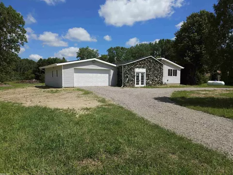 9202 Lambs Rd, Wales, MI 48027 photo 2
