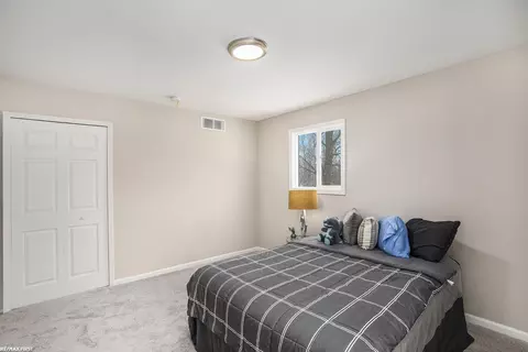 9202 Lambs Rd, Wales, MI 48027 photo 17