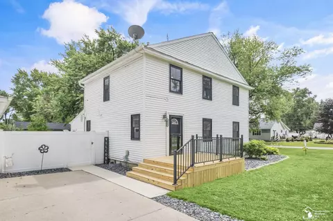 3057 11th, Monroe, MI 48162 photo 2