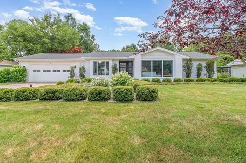 71 Benton, Saginaw, MI 48602