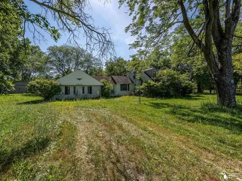 2970 W Newburg, Carleton, MI 48117