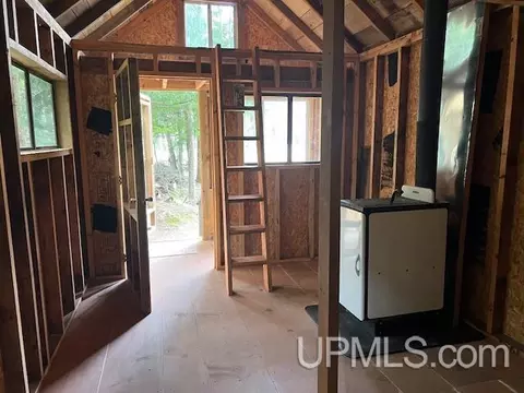 4657 Danforth, Escanaba, MI 49829 photo 14