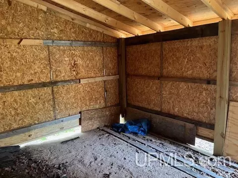4657 Danforth, Escanaba, MI 49829 photo 32