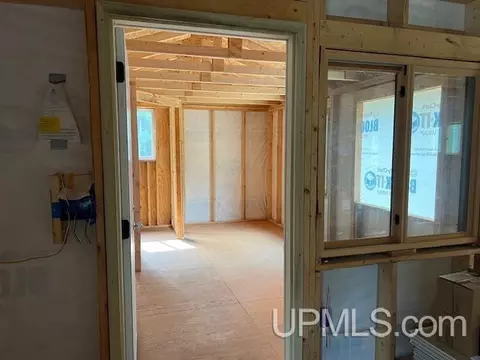 4657 Danforth, Escanaba, MI 49829 photo 9