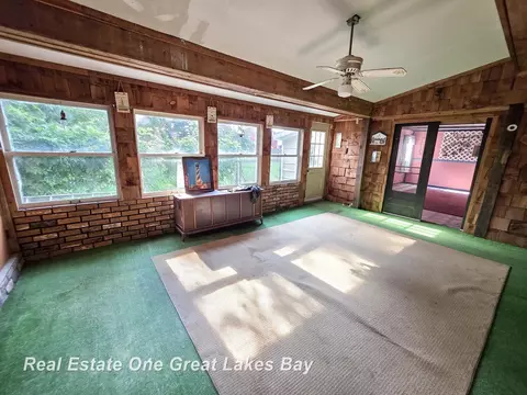 Exterior - 27 N Grout, Gladwin, MI 48624 photo 3 of 27