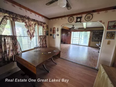 Dining - 27 N Grout, Gladwin, MI 48624 photo 1 of 1