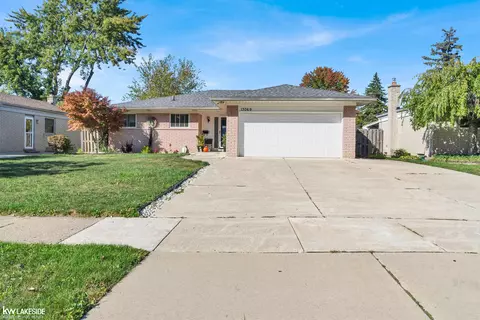 13069 Plumbrook, Sterling Heights, MI 48312