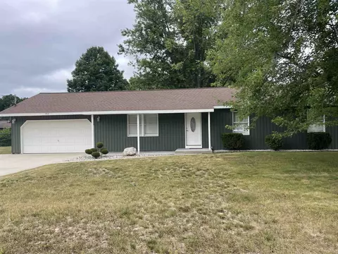 717 Cottage, Clare, MI 48617