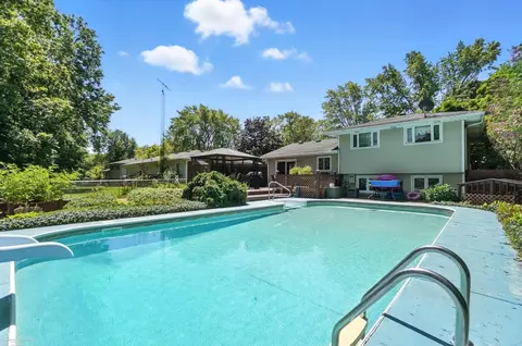 Exterior - 3181 N N Grv, Monroe, MI 48162 photo 7 of 22