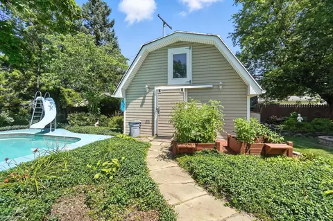 Exterior - 3181 N N Grv, Monroe, MI 48162 photo 20 of 22