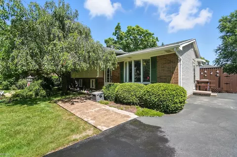 Exterior - 3181 N N Grv, Monroe, MI 48162 photo 6 of 22