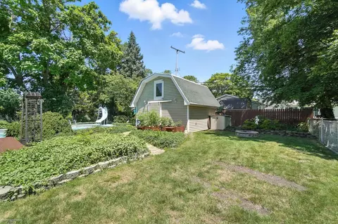 Exterior - 3181 N N Grv, Monroe, MI 48162 photo 21 of 22