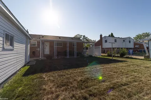Exterior - 23880 Warner, Warren, MI 48091 photo 5 of 5