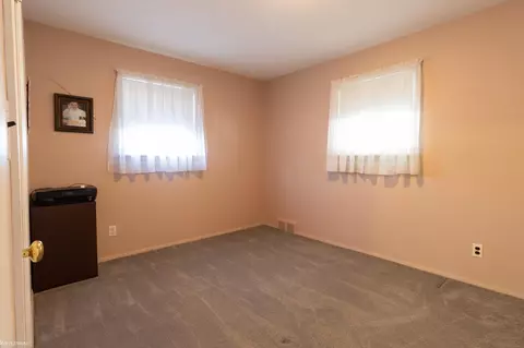 Bedroom - 23880 Warner, Warren, MI 48091 photo 2 of 3