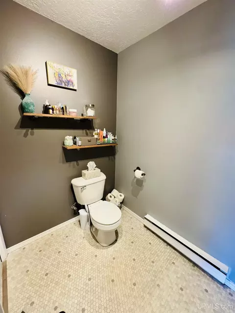 Bath - 4905 Co Rd Pi, Ishpeming, MI 49849 photo 7 of 8