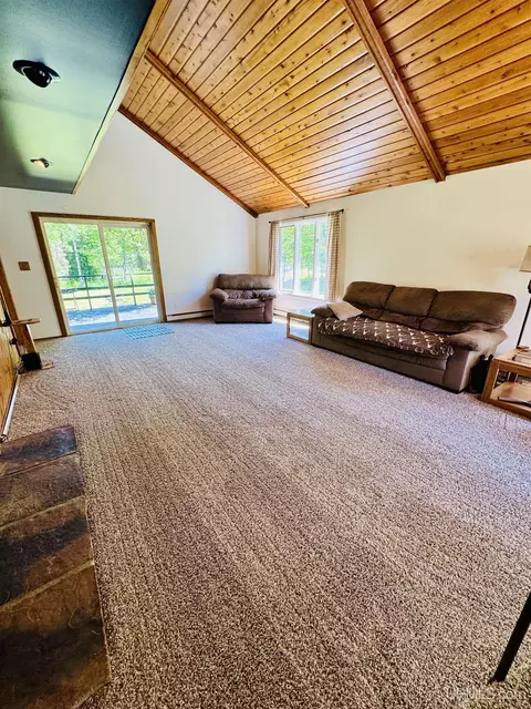 Living - 4905 Co Rd Pi, Ishpeming, MI 49849 photo 4 of 5