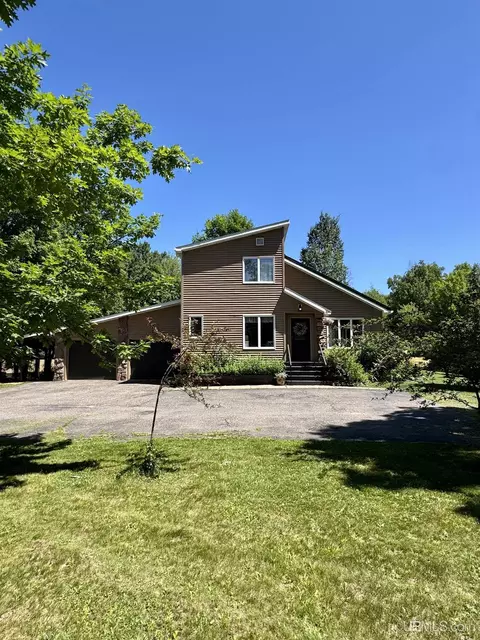 Exterior - 4905 Co Rd Pi, Ishpeming, MI 49849 photo 7 of 18