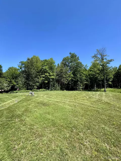 Exterior - 4905 Co Rd Pi, Ishpeming, MI 49849 photo 9 of 18