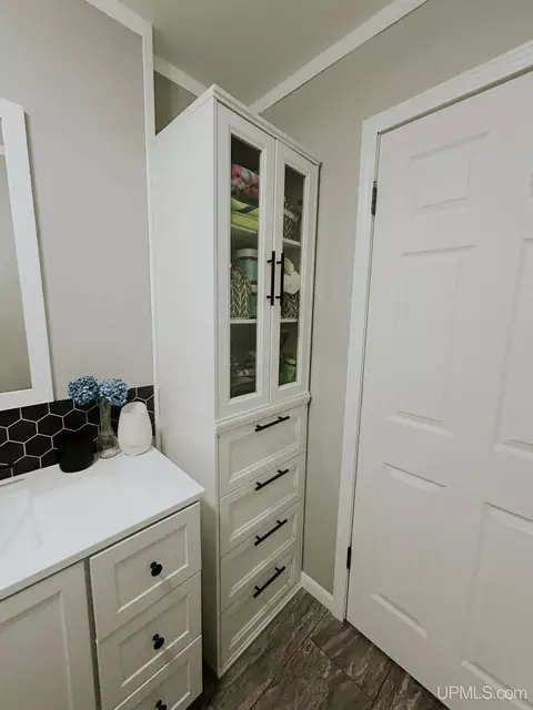 Bath - e9415 Maple Street, Munising, MI 49862 photo 3 of 3