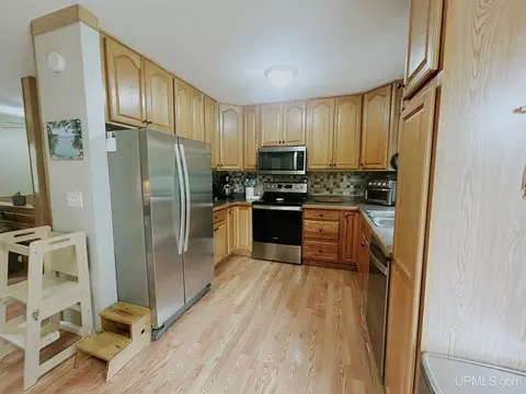 Kitchen - e9415 Maple Street, Munising, MI 49862 photo 2 of 3