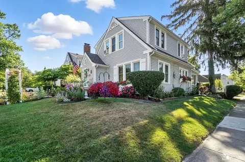 502 Borgess, Monroe, MI 48162 photo 2