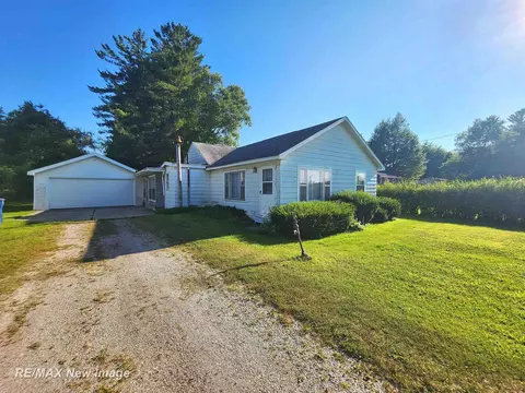 12055 Swan Crk, Saginaw, MI 48609