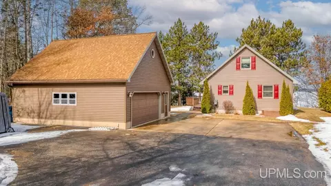 8375 S Lakeside T5, Rapid River, MI 49878