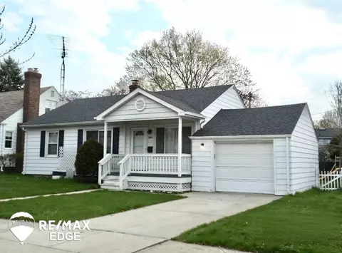 621 Greenfield, Flint, MI 48503