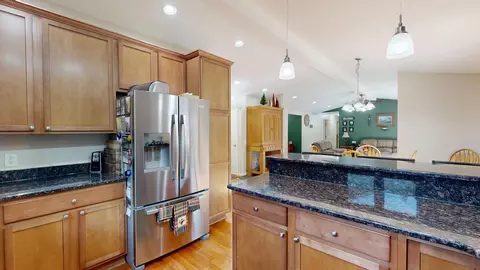 Kitchen - 3230 Kings Brk, Flushing, MI 48433 photo 3 of 4