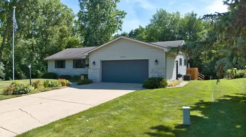 Exterior - 3230 Kings Brk, Flushing, MI 48433 photo 4 of 12
