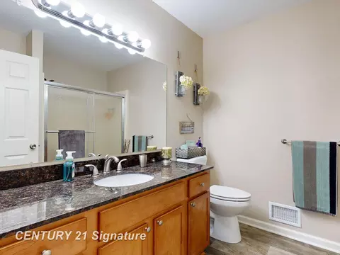 Bath - 3230 Kings Brk, Flushing, MI 48433 photo 4 of 7