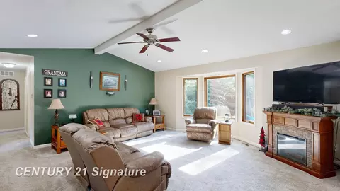Entry Way - 3230 Kings Brk, Flushing, MI 48433 photo 1 of 4