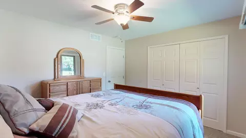 Bedroom - 3230 Kings Brk, Flushing, MI 48433 photo 6 of 6