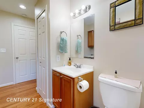 Bath - 3230 Kings Brk, Flushing, MI 48433 photo 1 of 7