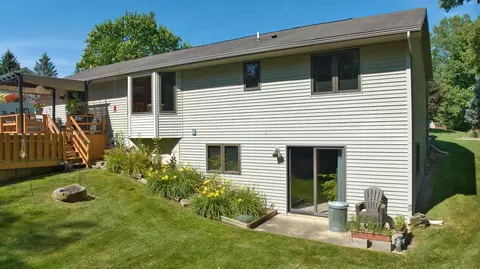 Exterior - 3230 Kings Brk, Flushing, MI 48433 photo 3 of 12