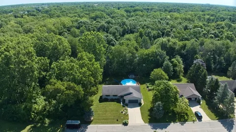 View/Area - 3230 Kings Brk, Flushing, MI 48433 photo 5 of 8