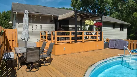 Exterior - 3230 Kings Brk, Flushing, MI 48433 photo 6 of 12