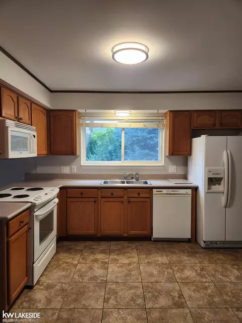 3391 Eagle, Troy, MI 48083 photo 6