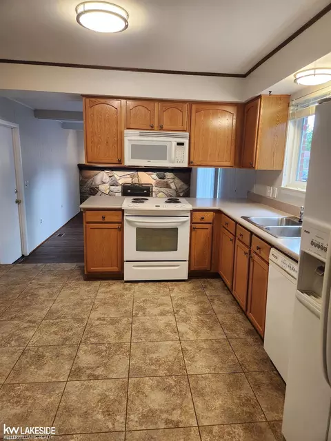 3391 Eagle, Troy, MI 48083 photo 8