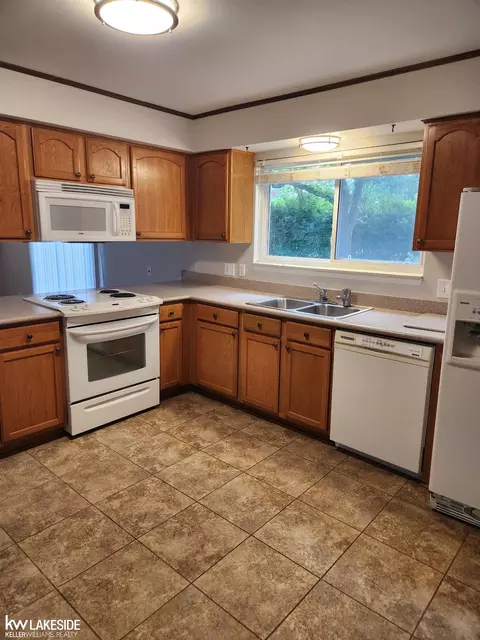 3391 Eagle, Troy, MI 48083 photo 7