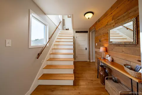 Entry Way - 212 W Munising, Munising, MI 49862 photo 4 of 8