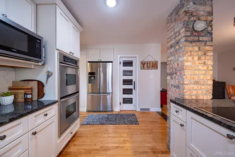 Kitchen - 212 W Munising, Munising, MI 49862 photo 10 of 10