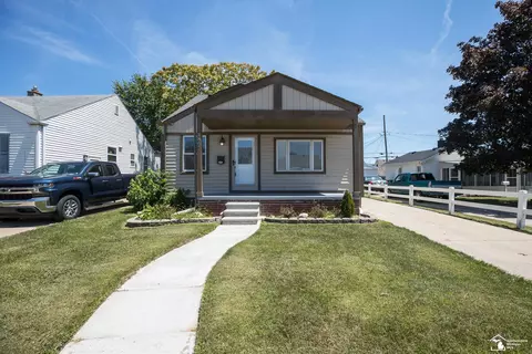 3867 17th, Wyandotte, MI 48192