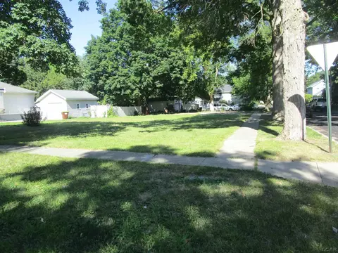 204 Budlong, Adrian, MI 49221