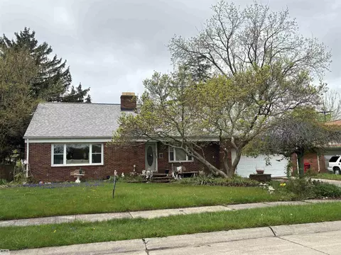 26799 Greenleaf, Roseville, MI 48066
