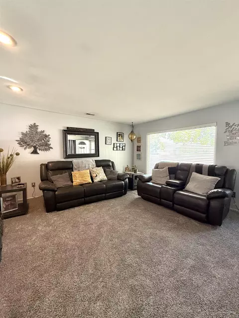 337 Tenth, Sebewaing, MI 48759 photo 2